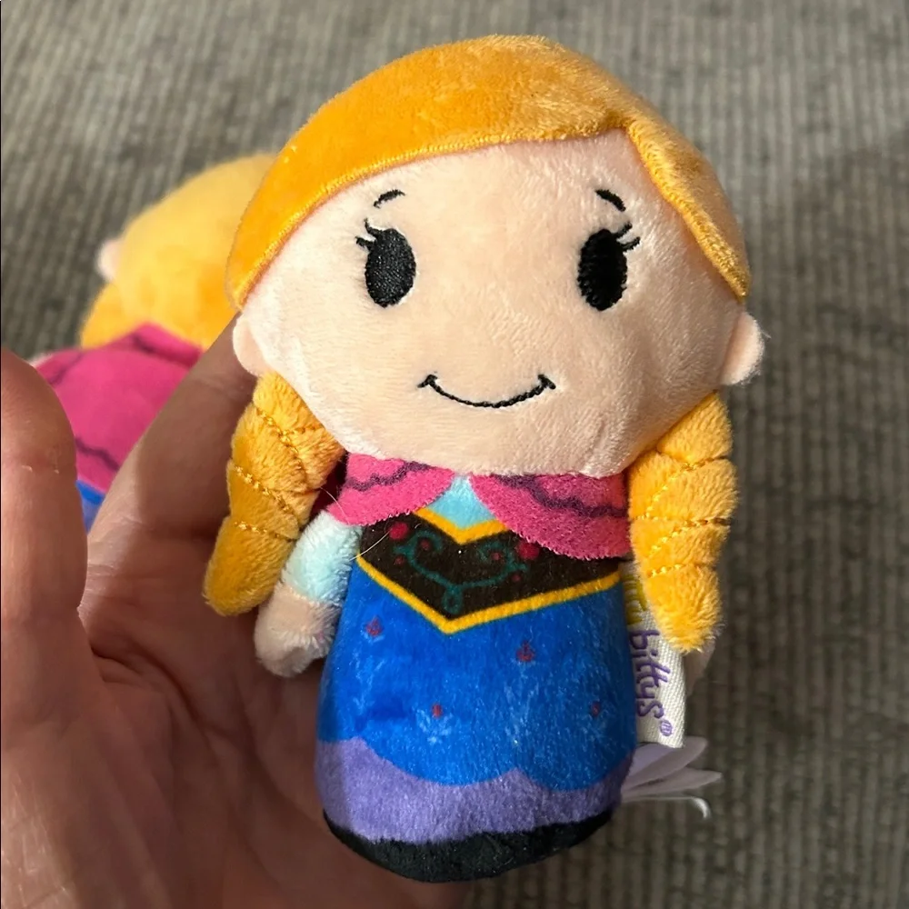 hallmark disney Itty Bittys Anna plushie dolls Frozen x2